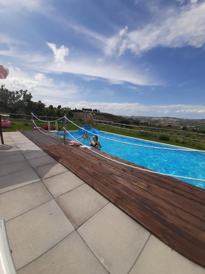 B&B La Casa In Campagna Collecorvino ภายนอก รูปภาพ